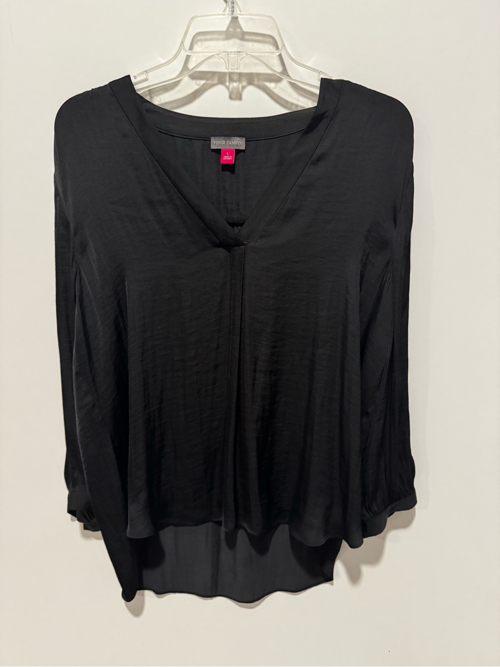 Vince Camuto Black V-Neck Long Sleeve Blouse
